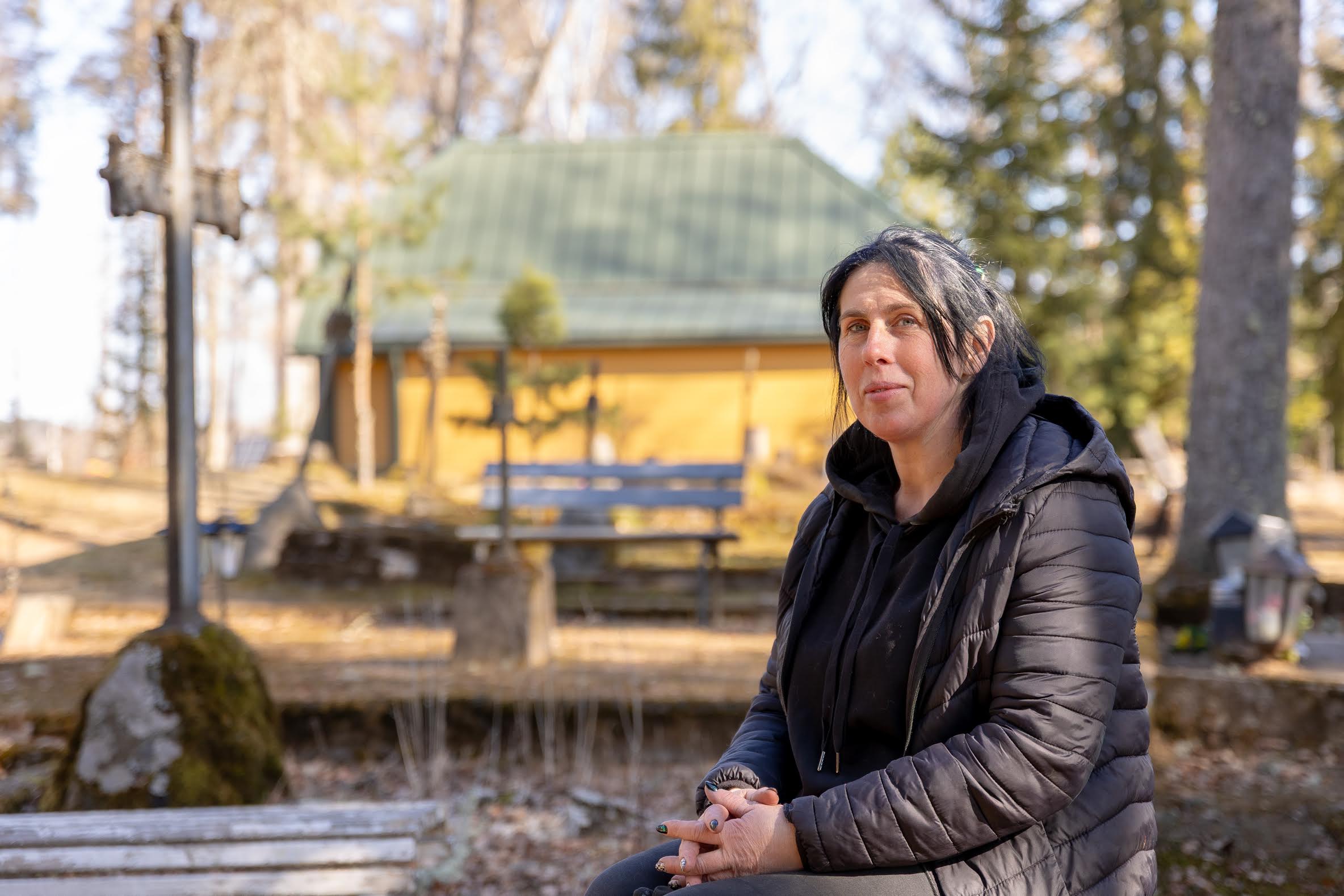 Rõuge vallas on kalmistuvahina ametis Jana Sepp. Tema tööpiirkonnaks on Jaanipeebu, Nogopalu ja Rõuge vana kalmistu. Foto: AIGAR NAGEL